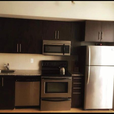 Beautiful Unit In Heart Of Downtown Torontoアパートメント エクステリア 写真