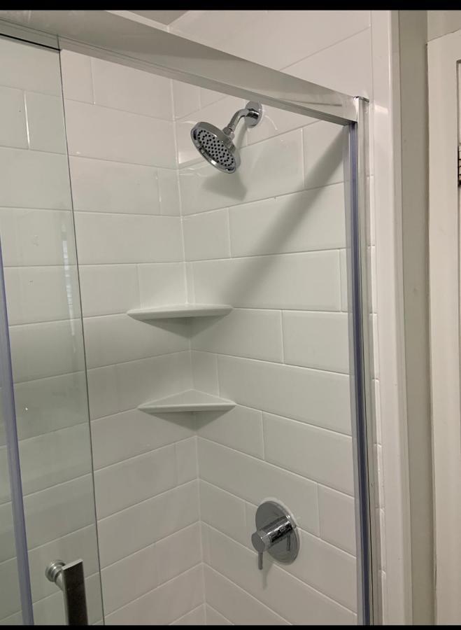 Beautiful Unit In Heart Of Downtown Torontoアパートメント エクステリア 写真