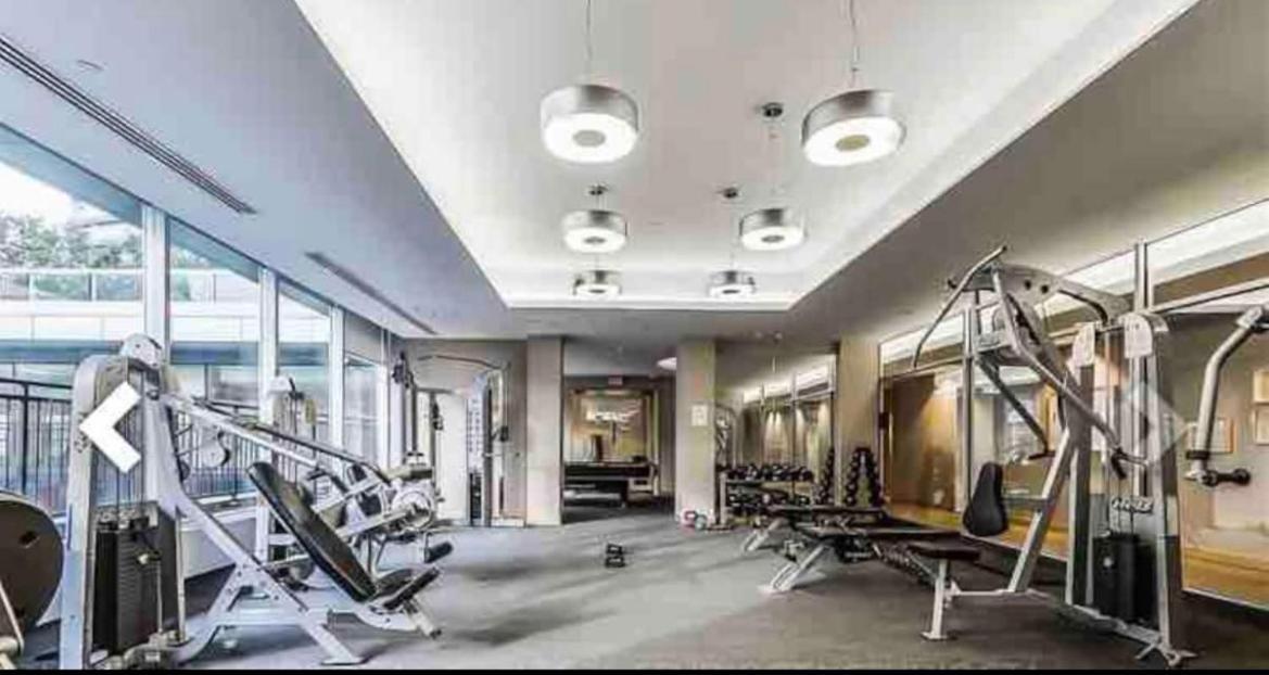 Beautiful Unit In Heart Of Downtown Torontoアパートメント エクステリア 写真
